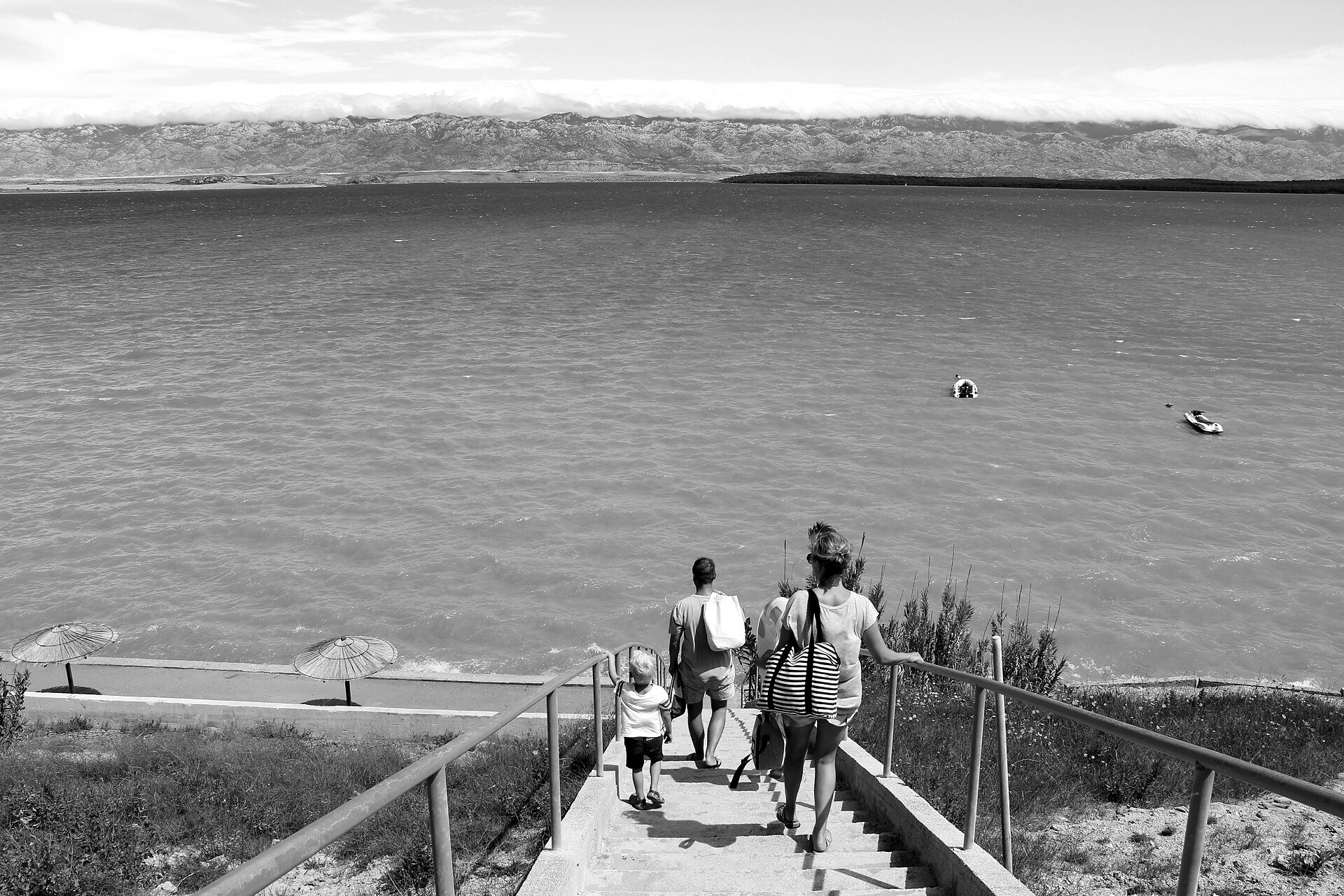 Stube do plaže Sabunike. Preko mora Velebit. Kolovoz 2019.